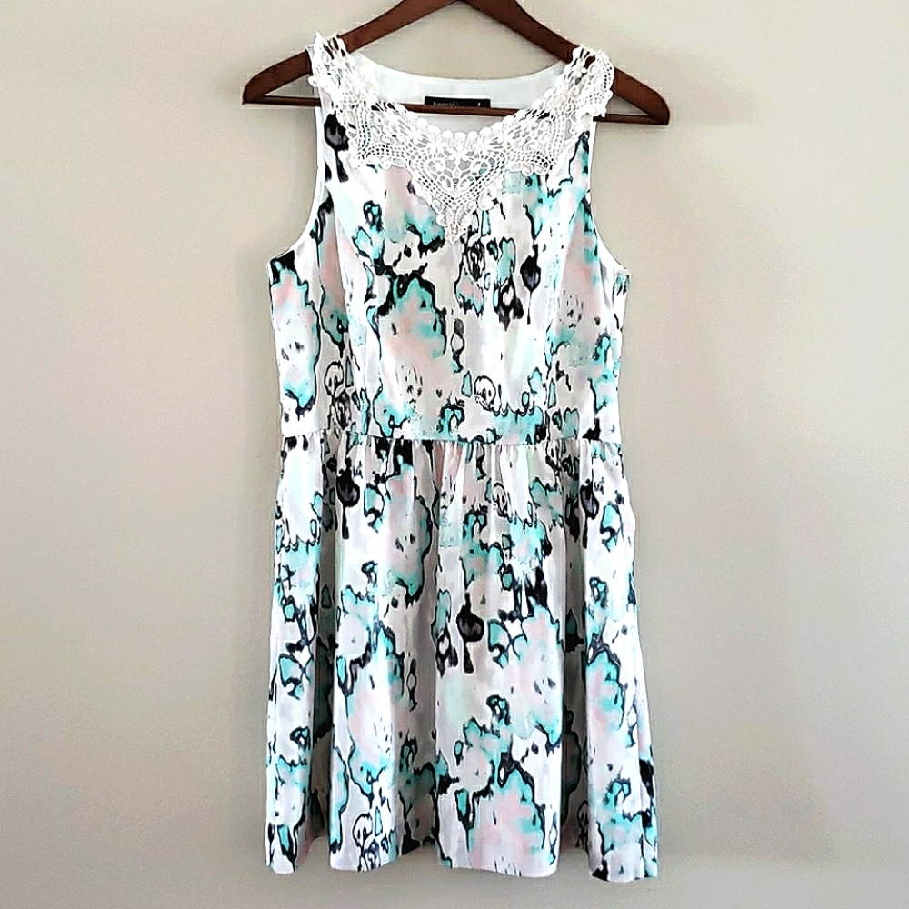 KENSIE White & Pastel Print Dress Lace Neck Pleated Skirt Black Pink Tea…
